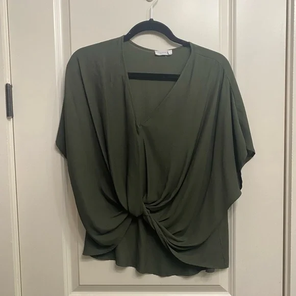 Lush Twist front Blouse - Picture 2 of 5